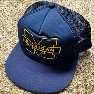 Vintage Michigan Wolverines Trucker Hat Navy Blue Mesh Snapback GSC Made Korea